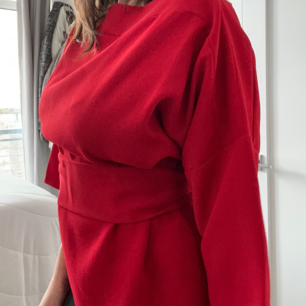 Pinkyotto red top with removable red belt - size small